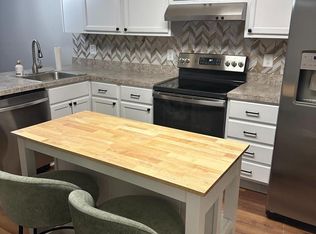 2069 Tanglewood Dr, Waldorf, MD