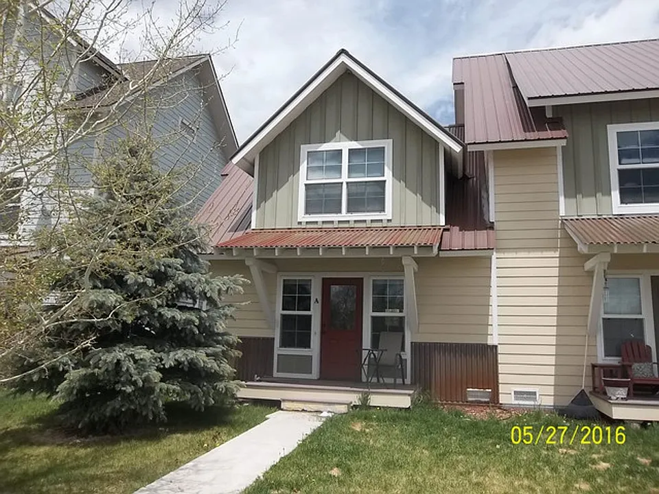302 Van Tuyl Cir #A