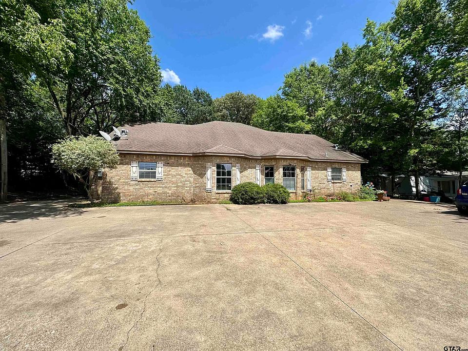 1st image of 404 S White Oak Rd