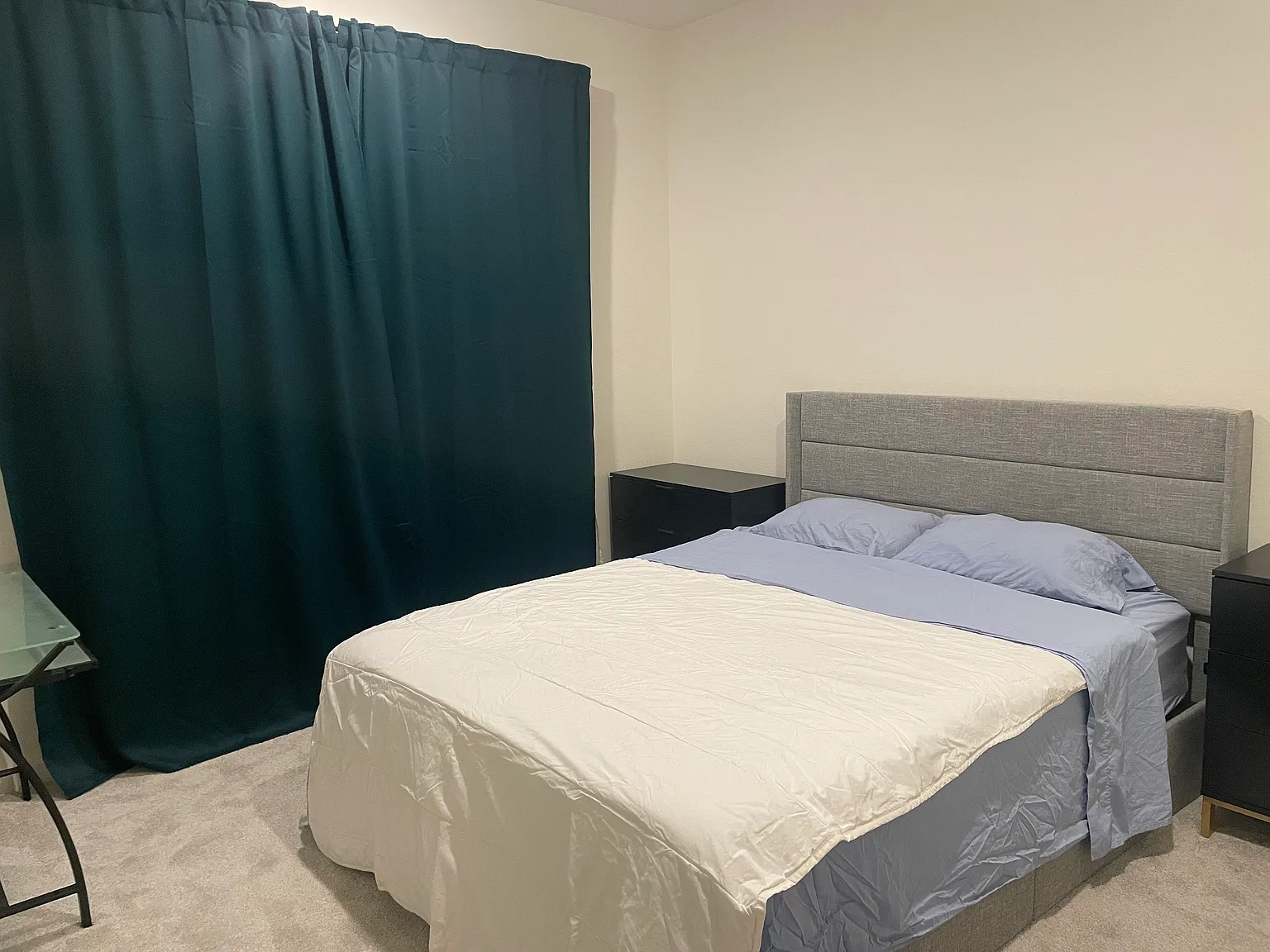 4 bed, 2001 sqft, $1,500 — Photo 1