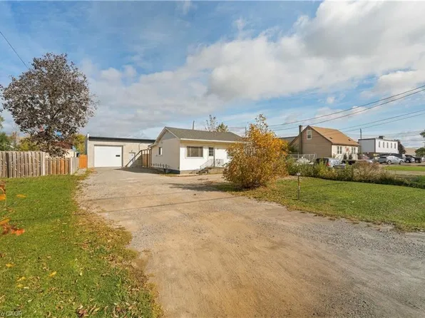 727 Barton St, Stoney Creek, ON L8E 5L7