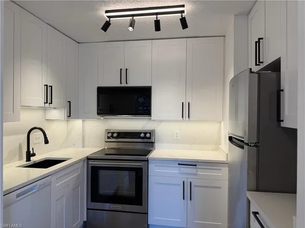 2350 W 1st ST #303, FORT MYERS, FL 33901