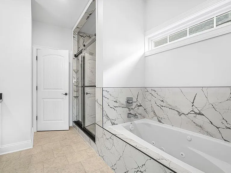 413 Weston Park — Photo 22