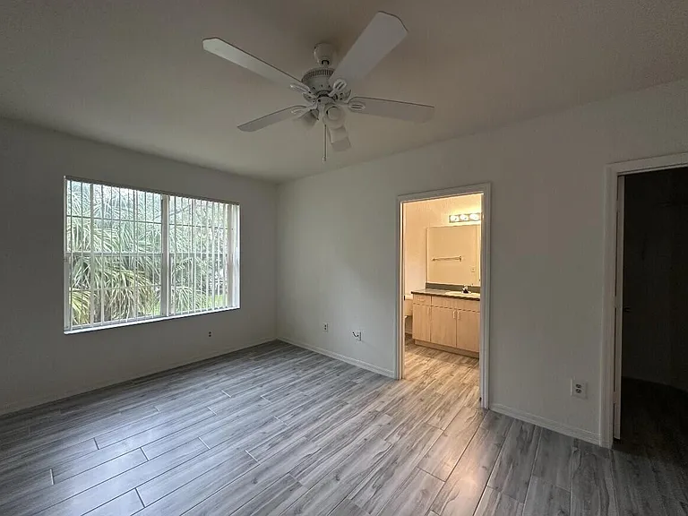106 SW Peacock Blvd #4-205 — Photo 11