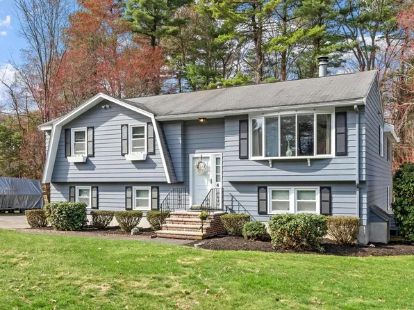 4 Boutwell St, Wilmington, MA 01887