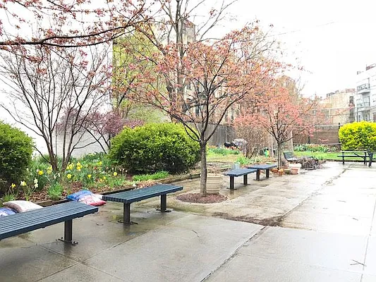 Rented by Lang Realty LLC | media 15