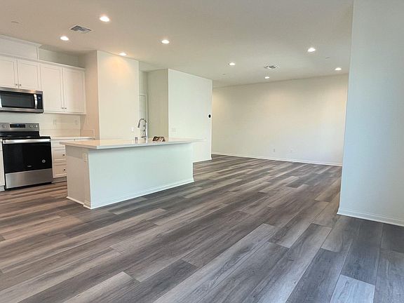 4th image of 7345 Celosia Ln