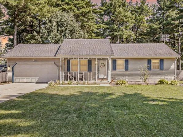 2656 E Forest Cir, Warsaw, IN 46582