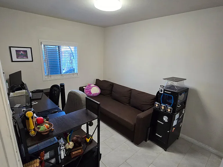 4350 Clairemont Dr — Photo 6