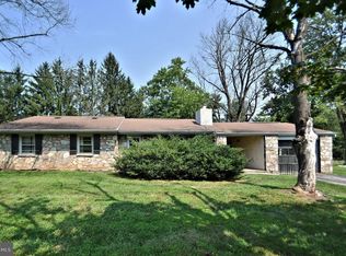 19 Borton Rd, Audubon, PA 19403