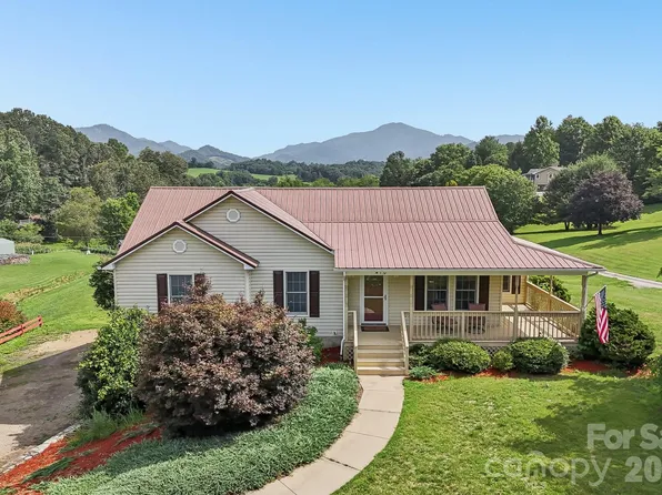 410 Crawford Rd, Waynesville, NC 28785