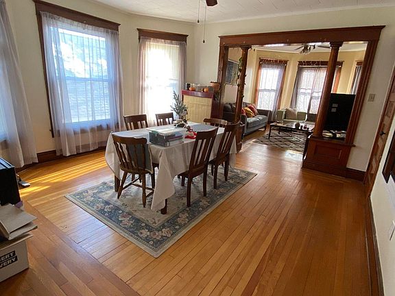 4th image of 17 Ten Eyck Ave #3