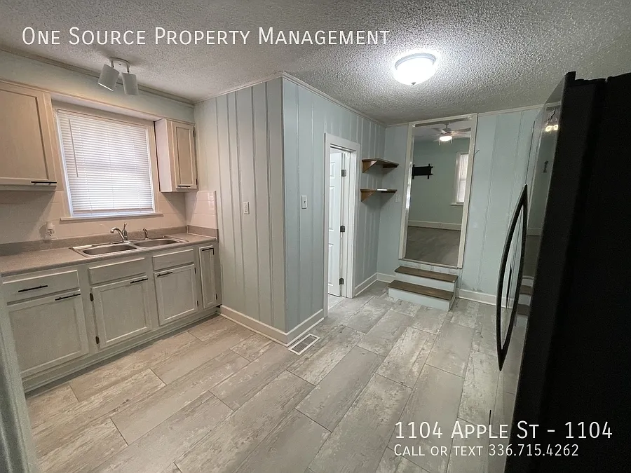 1104 Apple St #1104