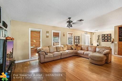 3rd image of 10581 NW 28th Ct