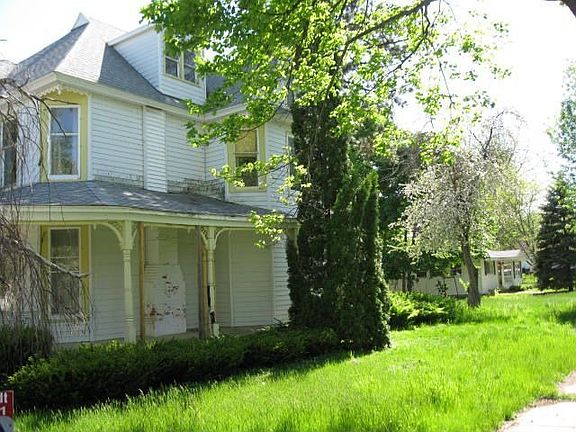 5th image of 304 Pine St