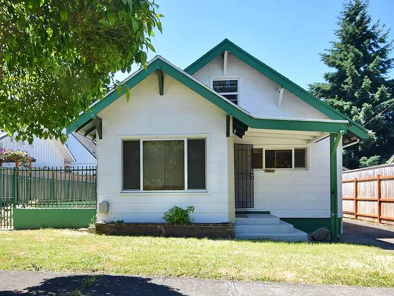 5841 NE 18th Ave — Photo 10