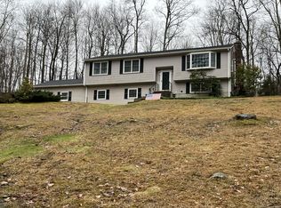 5 Lounsbury Rd, Oxford, CT 06478