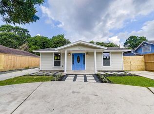 7635 McHenry St, Houston, TX 77087