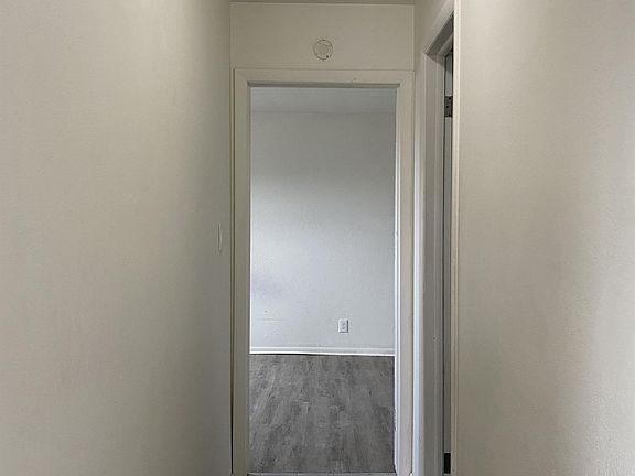 5th image of 229 S Garfield Ave #8