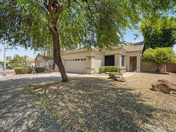 3rd image of 1343 W THOMPSON Way