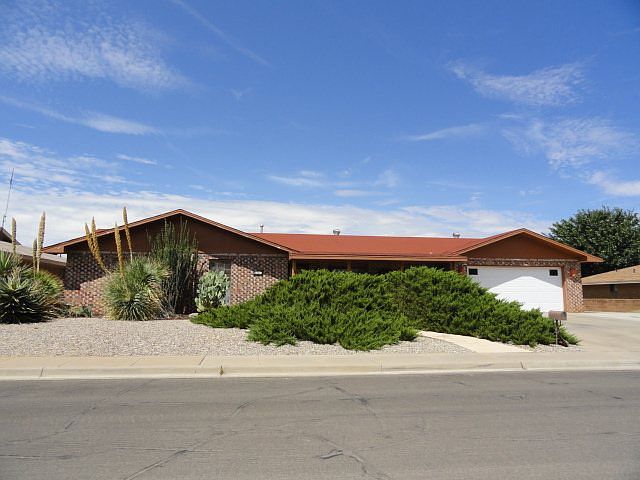 2nd image of 605 Sunnyside Ave