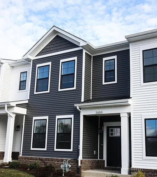 2050 Kyles Way — Photo 1