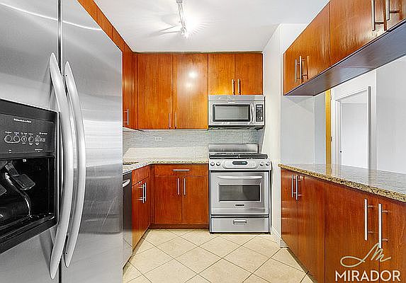 4th image of 330 E 39th St APT 23D