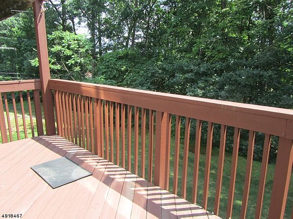 5th image of 76 Red Oak Ter