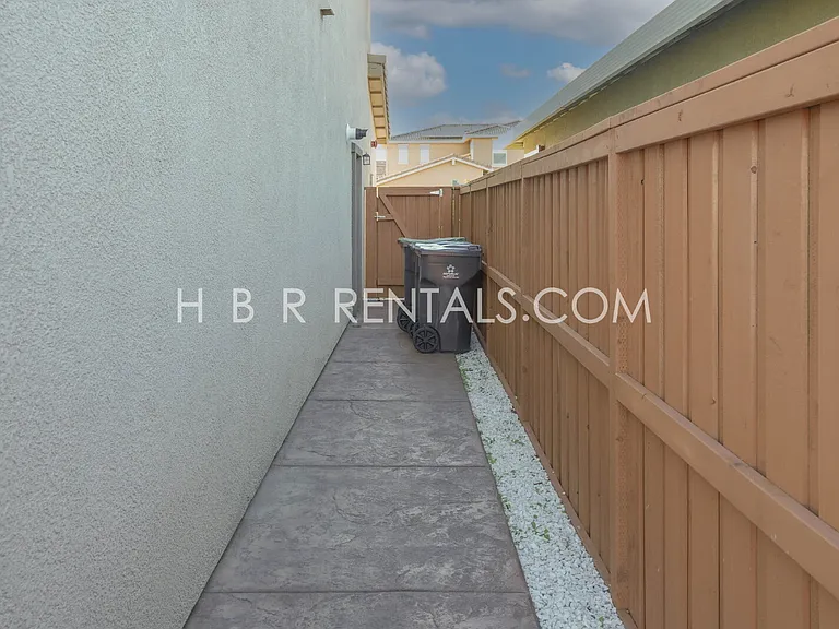 1038 Osprey Dr — Photo 36