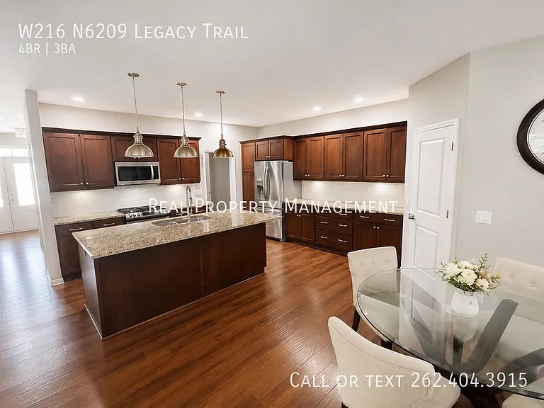 W216N6209 Legacy Trl — Photo 39