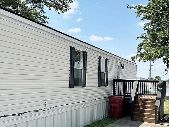 2nd image of 222 Nacona Ct