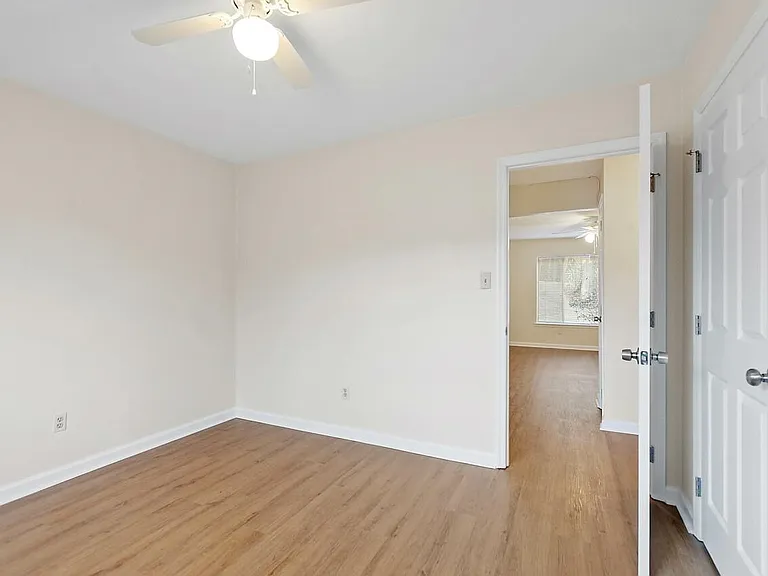 2188 Claremont Ln #A — Photo 26