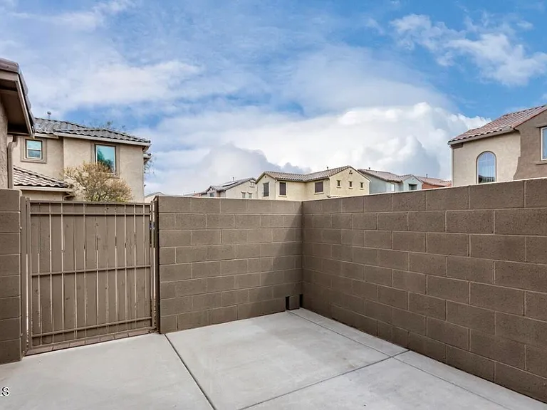3660 E Zachary Dr — Photo 13