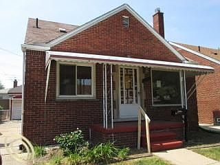 3rd image of 2424 Pingree Ave