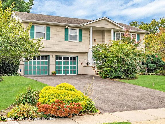3rd image of 57 Lynn Dr
