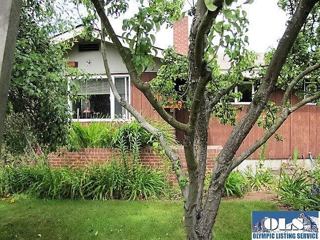 1st image of 411 E 10th St