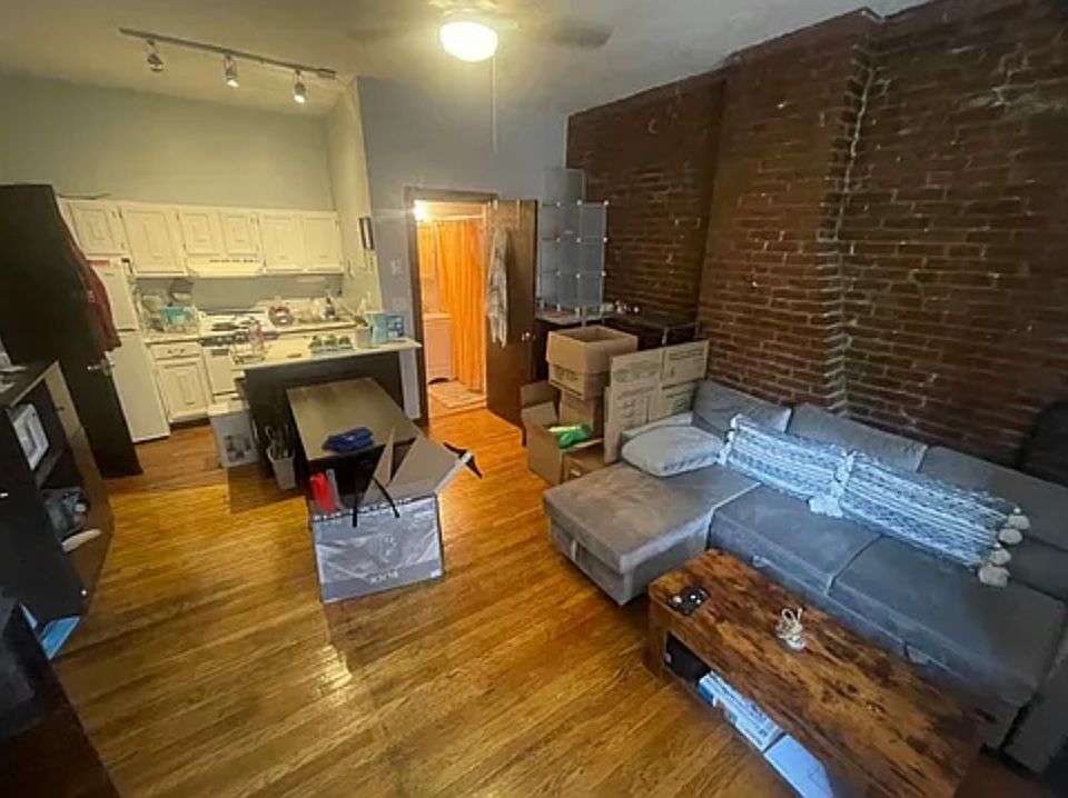 2nd image of 520 Columbus Ave #4