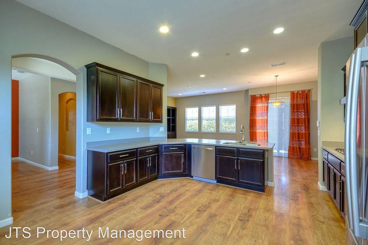 7927 Collins Isle Ln photo 1