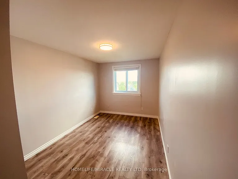 668 A Butternut Ave #MAIN — Photo 5