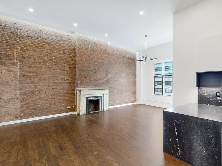 30 E 14th St #5B — Photo 3