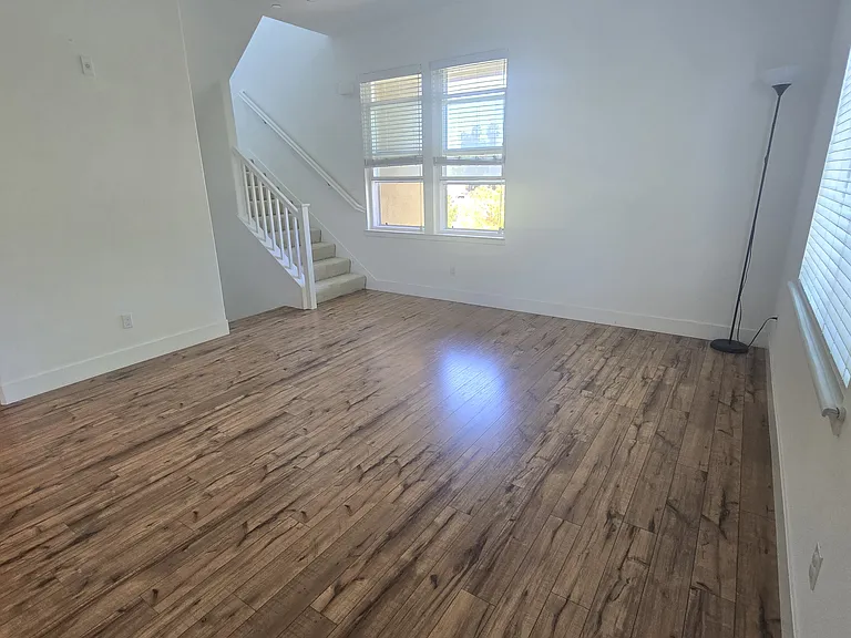 1919 Cadence Ln — Photo 11