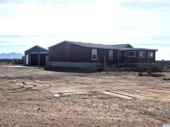 2402 Pamelita Dr NE, Deming, NM 88030