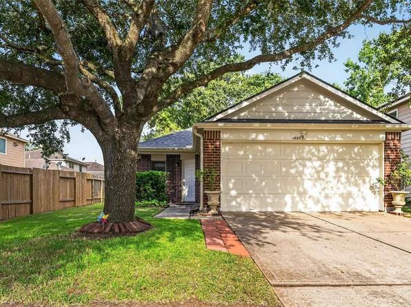 1930 Adobe Stone Dr, Humble, TX 77396