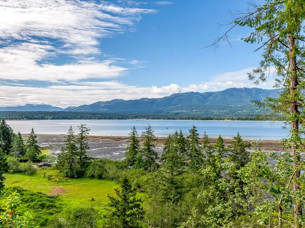 6161 Lacon Rd, Comox Valley, BC V0R 1T0