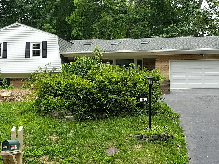 11822 Triple Crown Rd — Photo 32