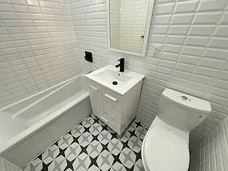 Rented by Tapiro Realty