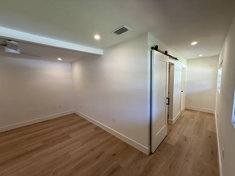 Master Bedroom & Hallway