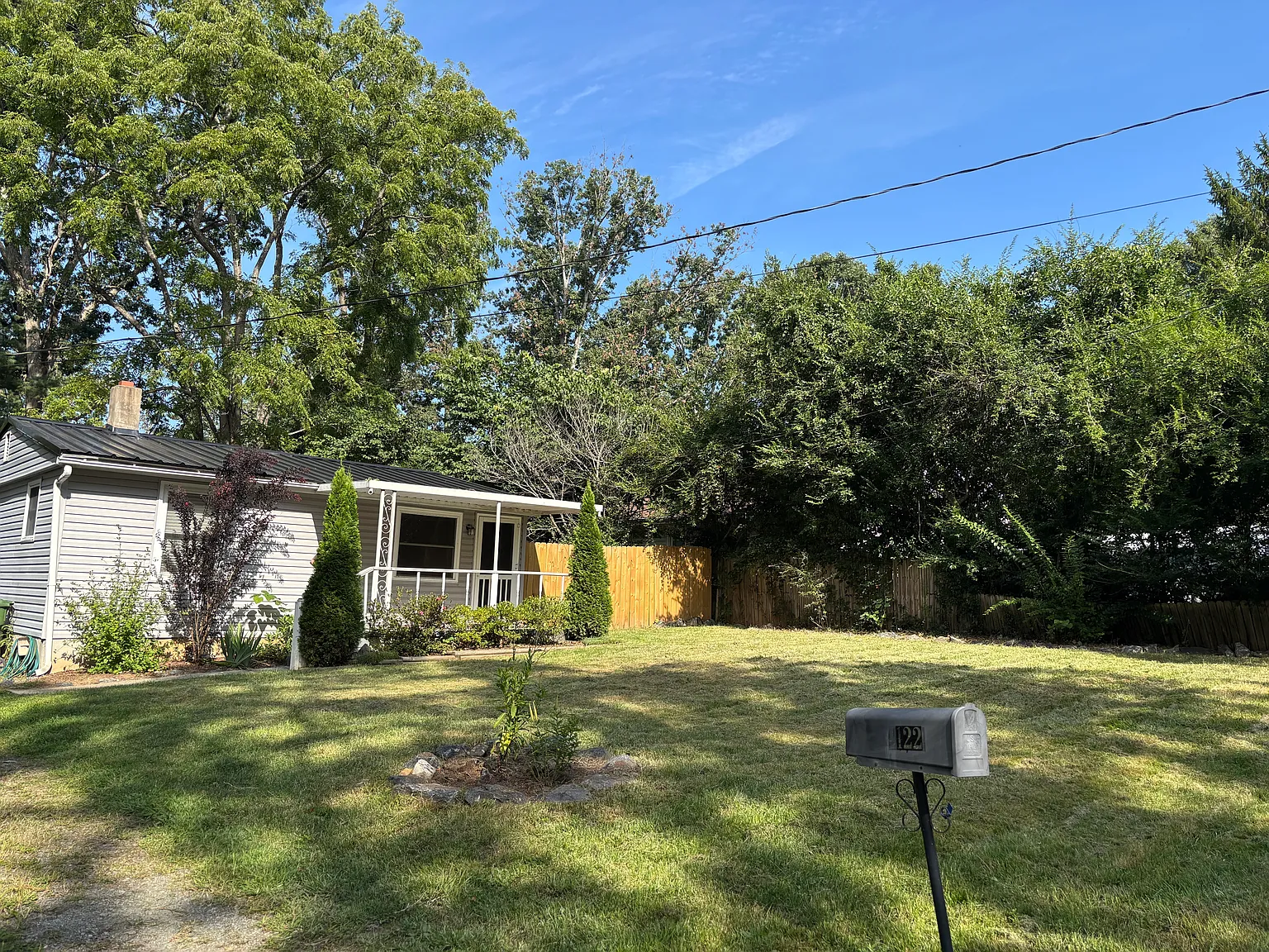 2 bed, 1.5 bath, 930 sqft, $1,825 — Photo 2