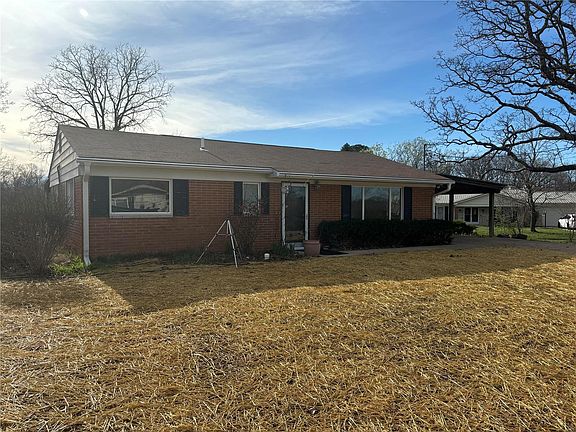 2nd image of 790 Grandview Dr