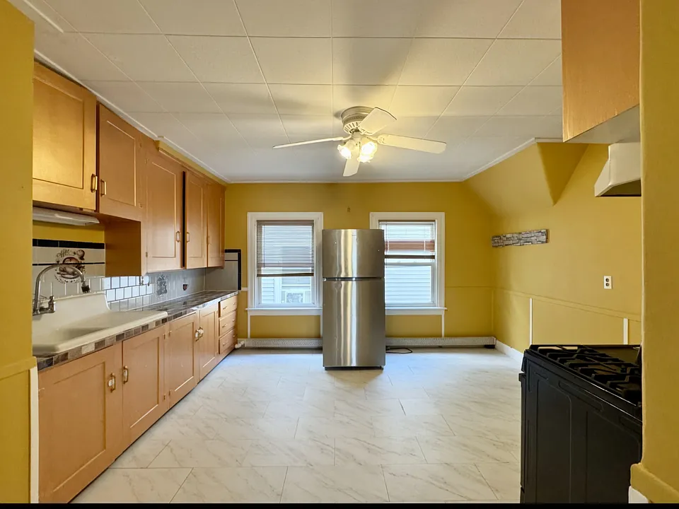 85 Maynard St #3